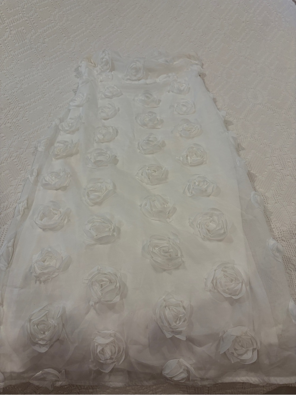 Lulu's White Rosette Embellished Strapless Dress